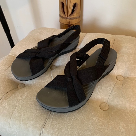 COPY - CLOUDSTEPPERS BY CLARKS - Picture 2 of 6